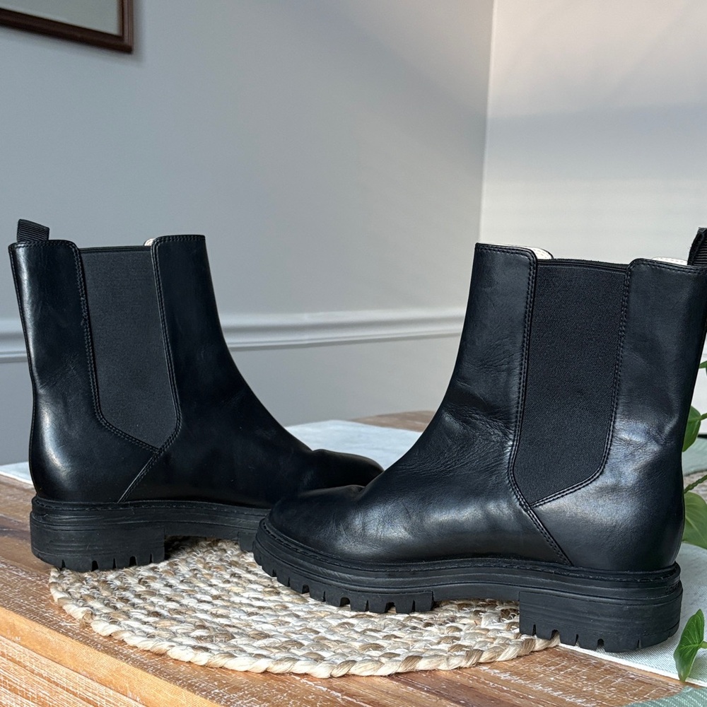 Cole Haan Tahoe Featherfeel Chelsea Lug Sole Boots Women’s 8 - Picture 7 of 9